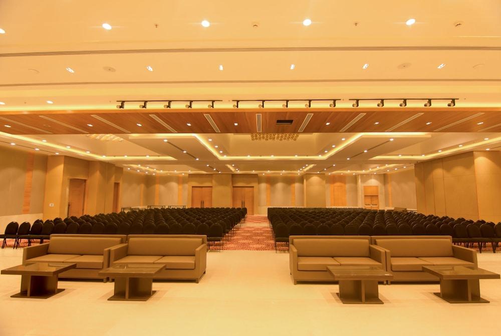Lemon Tree Hotel, Sector 60, Gurugram Gurgaon Exterior foto