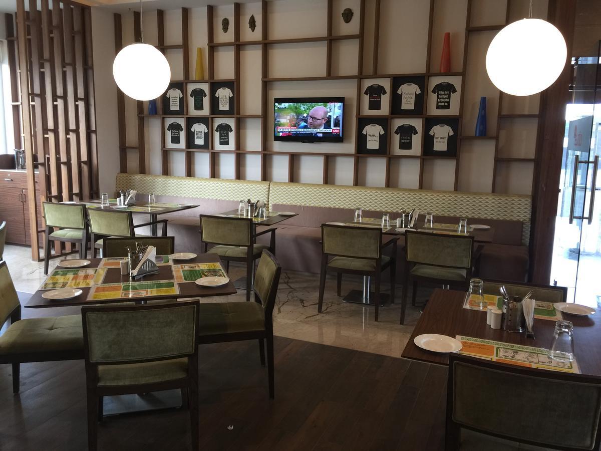 Lemon Tree Hotel, Sector 60, Gurugram Gurgaon Exterior foto